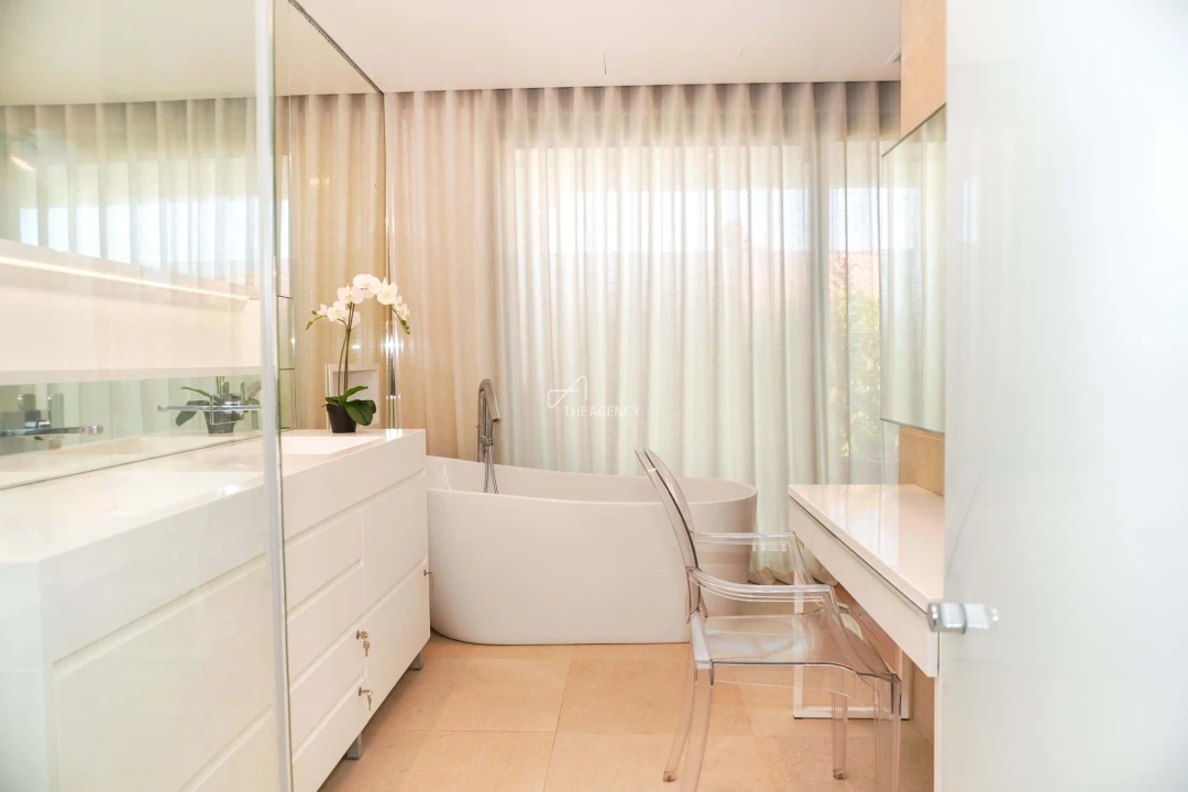 Moradia T4 para Arrendamento em Alcabideche Foto 10