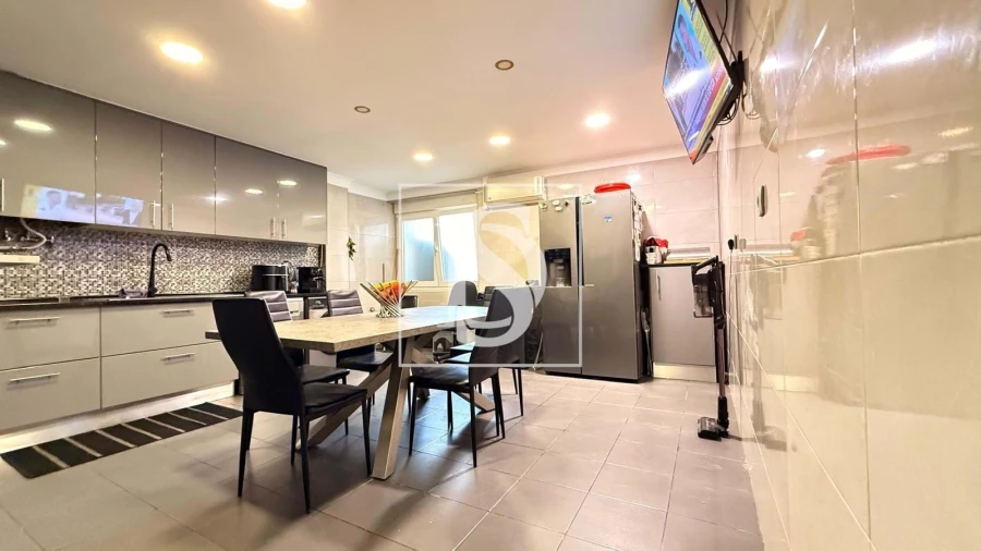 Apartamento T3 para Venda em Moita Foto 3