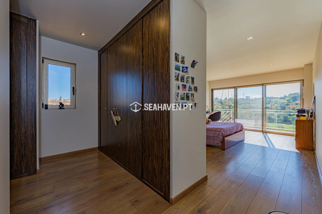 Moradia T5 para Venda em Guia Foto 23