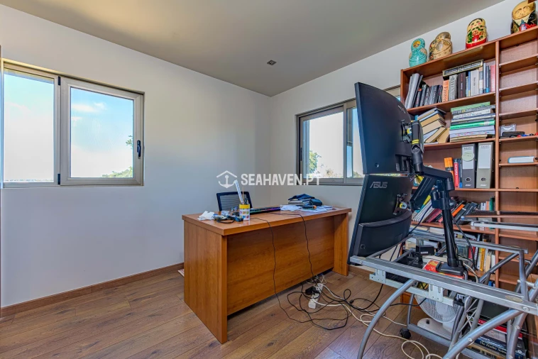 Moradia T5 para Venda em Guia Foto 24