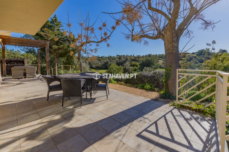 Moradia T5 para Venda em Guia Foto 38