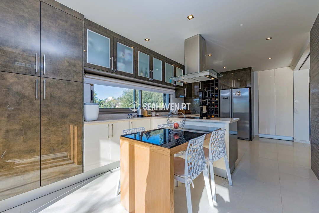 Moradia T5 para Venda em Guia Foto 7