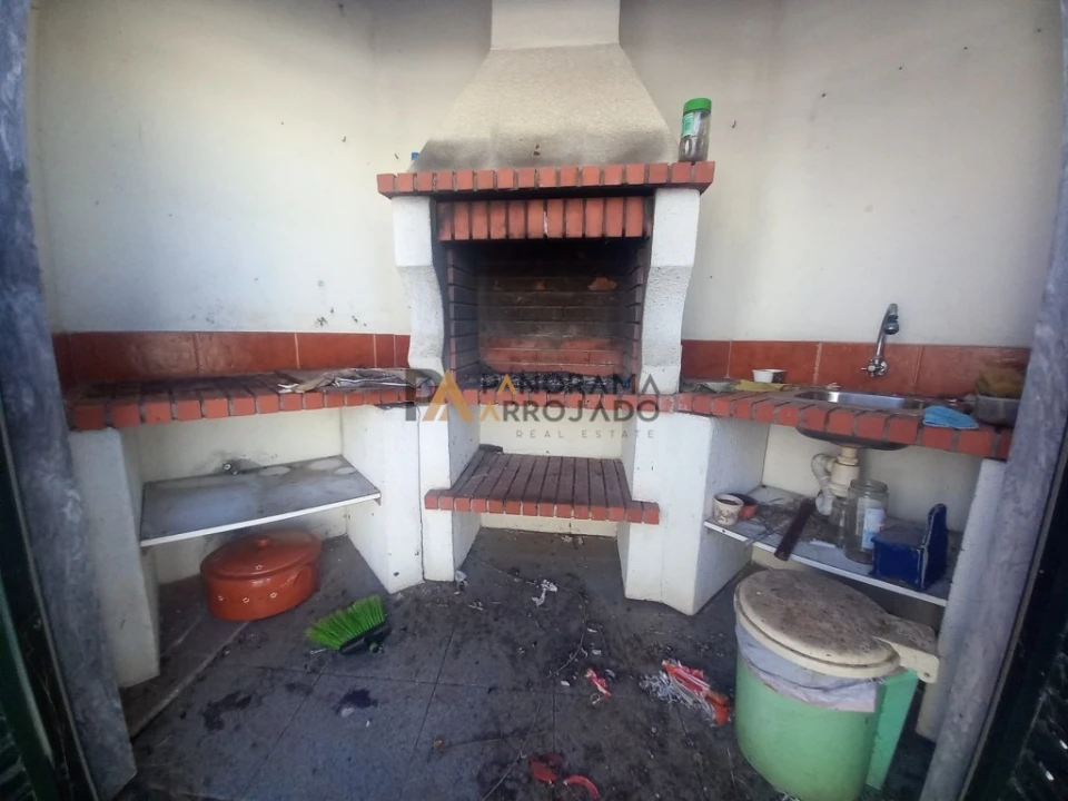 Moradia T4 para Venda em Santo Isidoro Foto 15