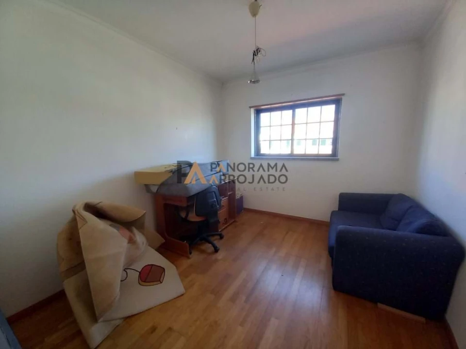 Moradia T4 para Venda em Santo Isidoro Foto 23