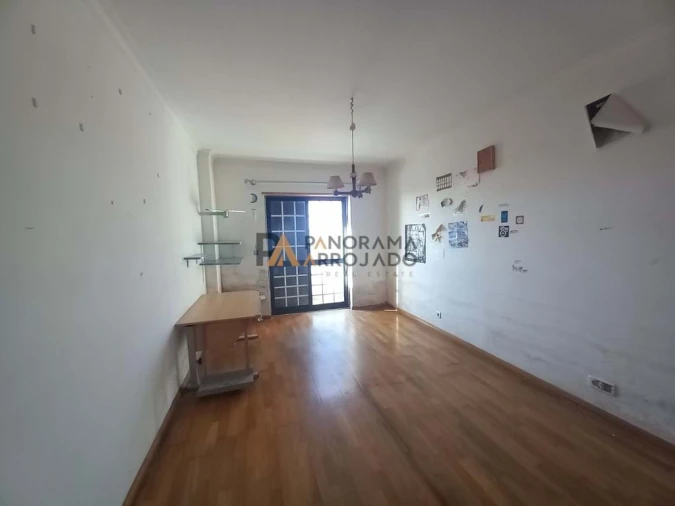 Moradia T4 para Venda em Santo Isidoro Foto 31