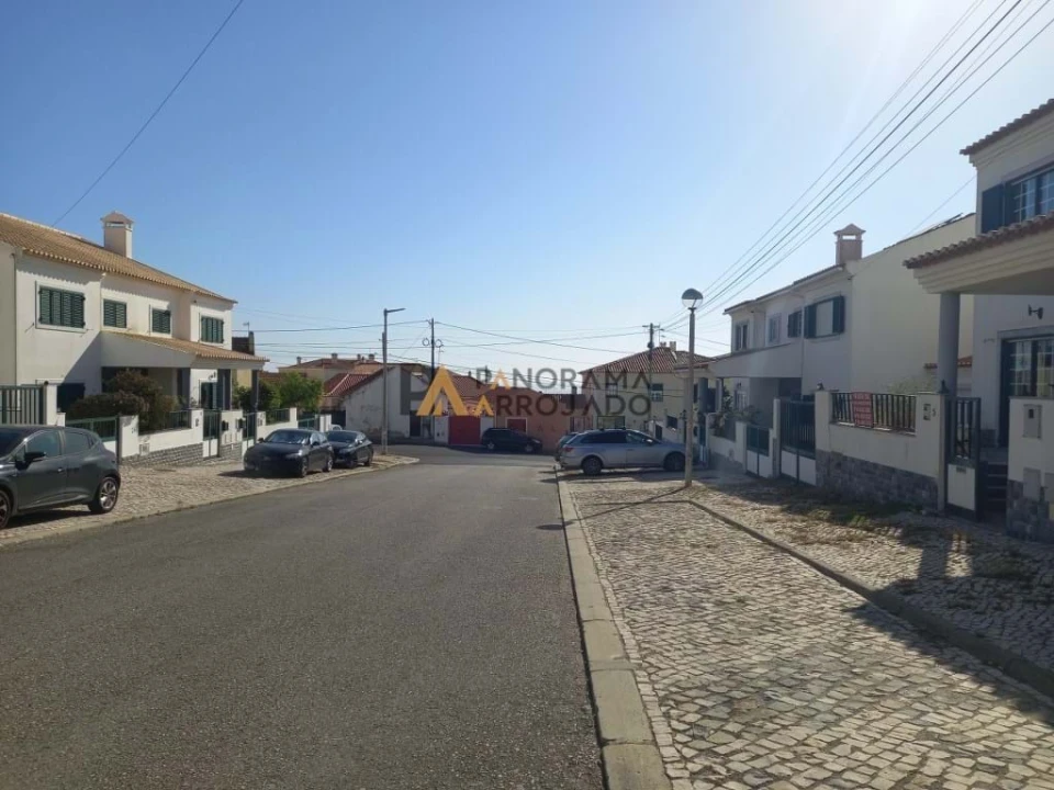 Moradia T4 para Venda em Santo Isidoro Foto 52