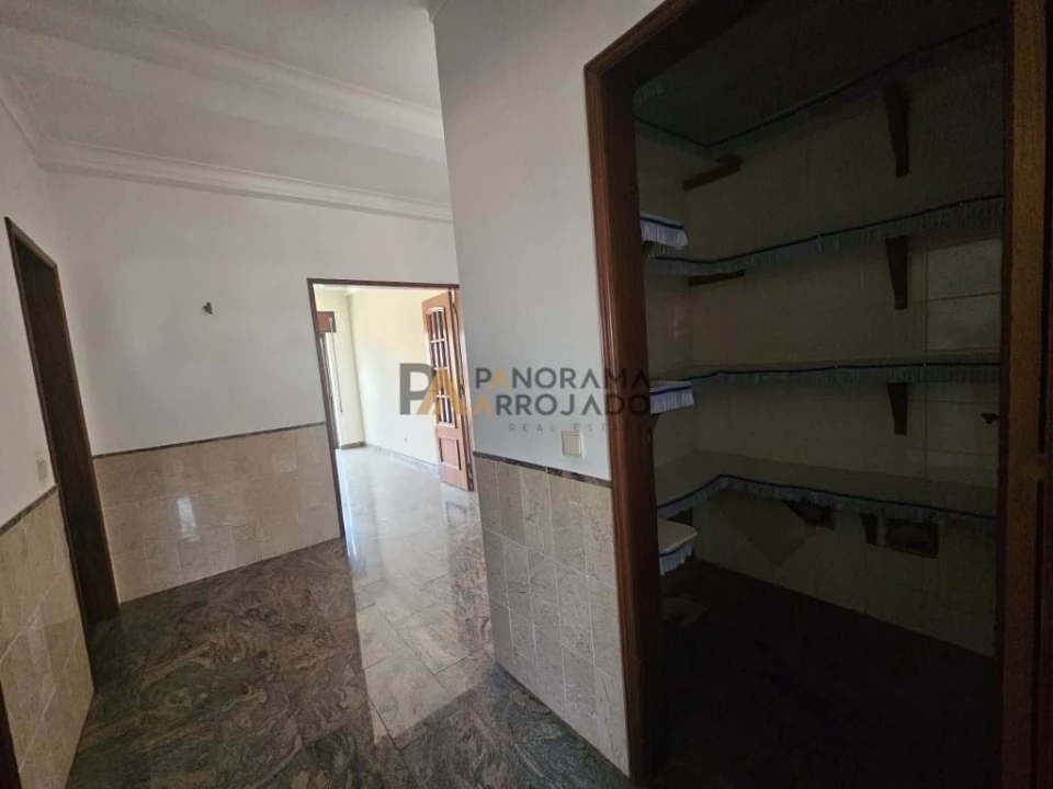 Apartamento T4 para Venda em Gaio-Rosário e Sarilhos Pequenos Foto 17