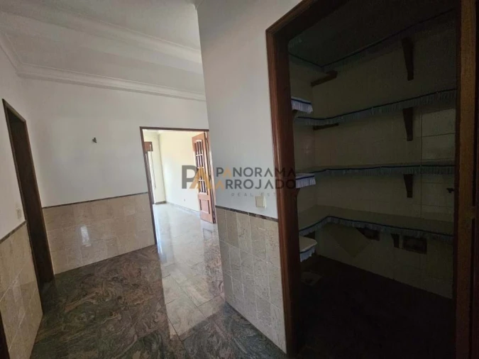 Apartamento T4 para Venda em Gaio-Rosário e Sarilhos Pequenos Foto 17