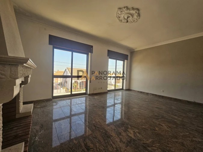 Apartamento T4 para Venda em Gaio-Rosário e Sarilhos Pequenos Foto 21