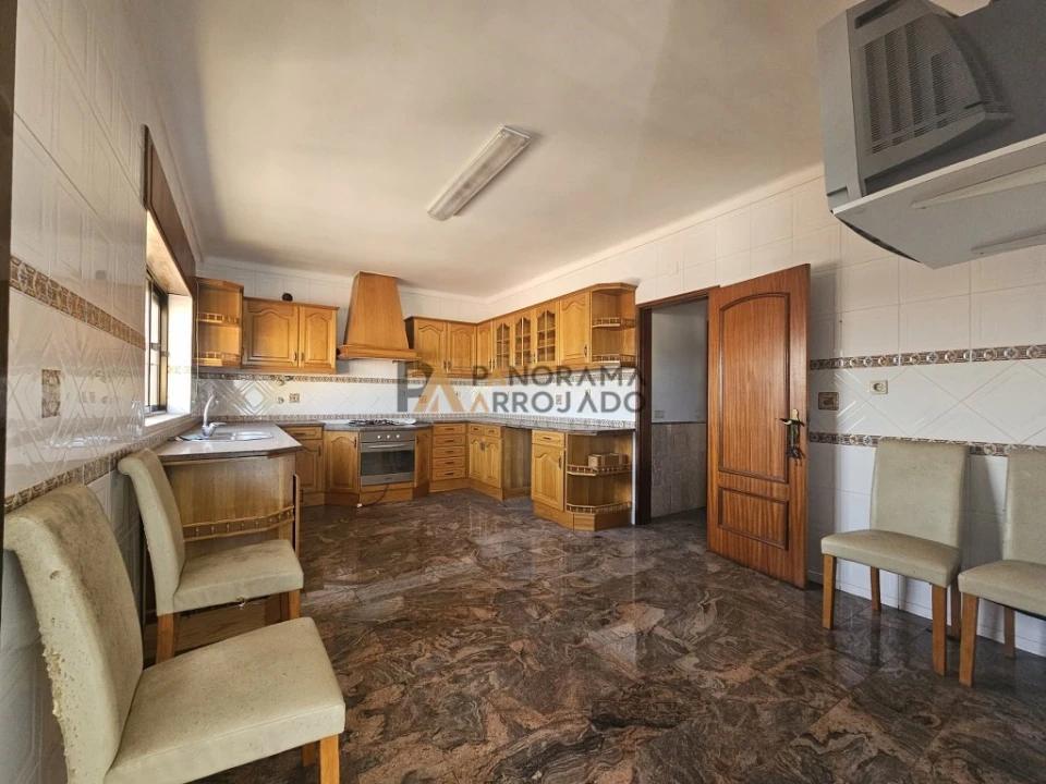 Apartamento T4 para Venda em Gaio-Rosário e Sarilhos Pequenos Foto 16