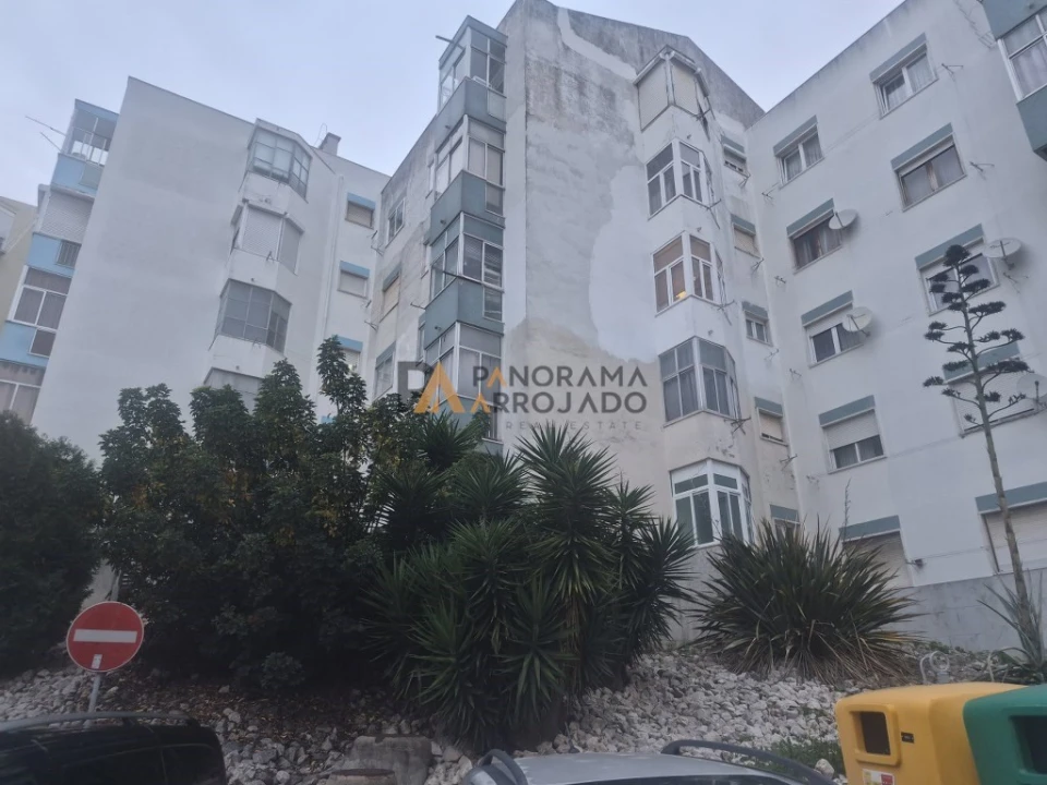 Apartamento T2 para Venda em Póvoa de Santo Adrião e Olival Basto Foto 27