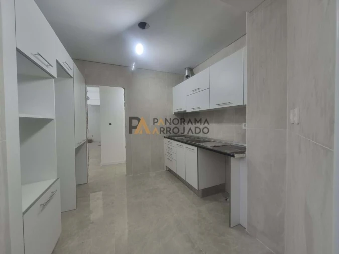 Apartamento T2 para Venda em Póvoa de Santo Adrião e Olival Basto Foto 17