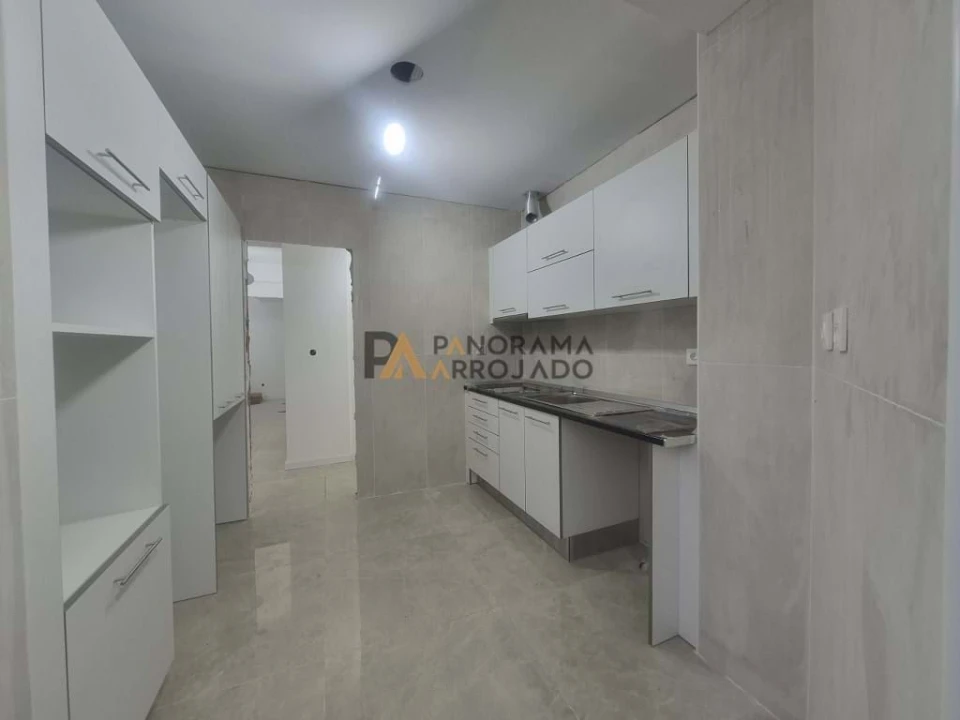 Apartamento T2 para Venda em Póvoa de Santo Adrião e Olival Basto Foto 17