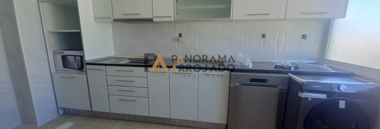 Apartamento T2 para Venda em Carregado e Cadafais Foto 32