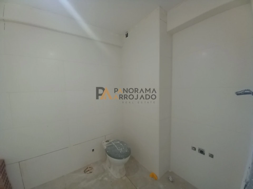 Apartamento T2 para Venda em Carregado e Cadafais Foto 12