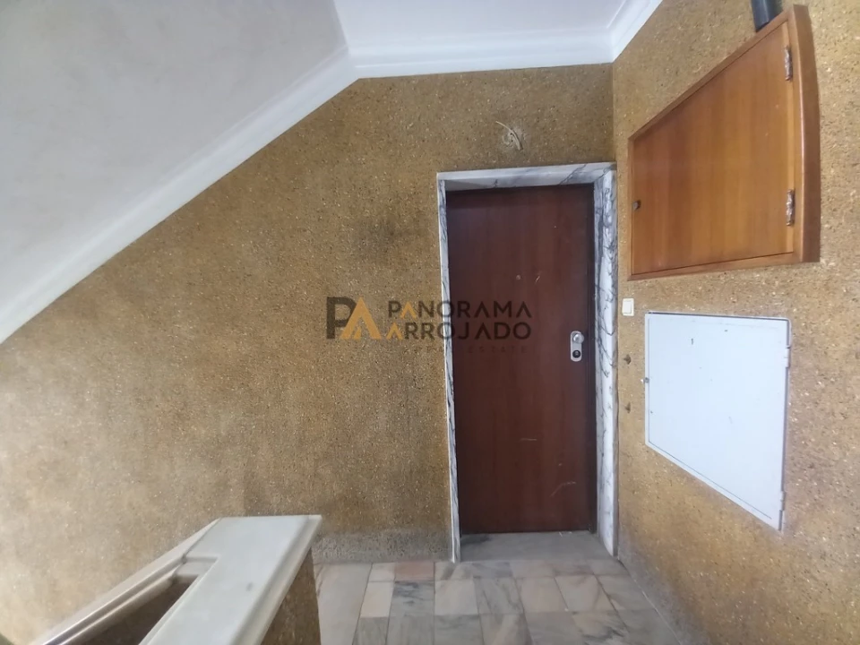 Apartamento T2 para Venda em Carregado e Cadafais Foto 57