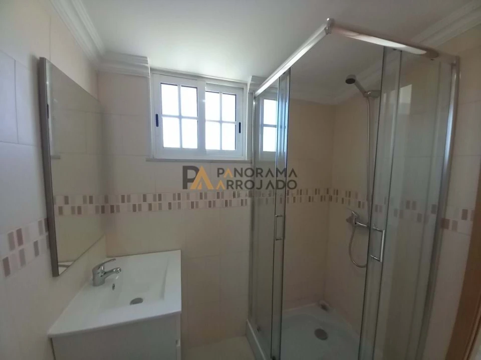 Moradia T6 para Venda em Carcavelos e Parede Foto 31