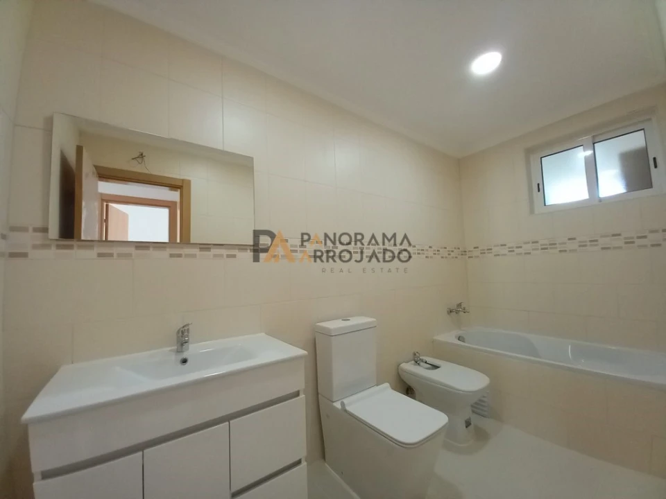 Moradia T6 para Venda em Carcavelos e Parede Foto 23