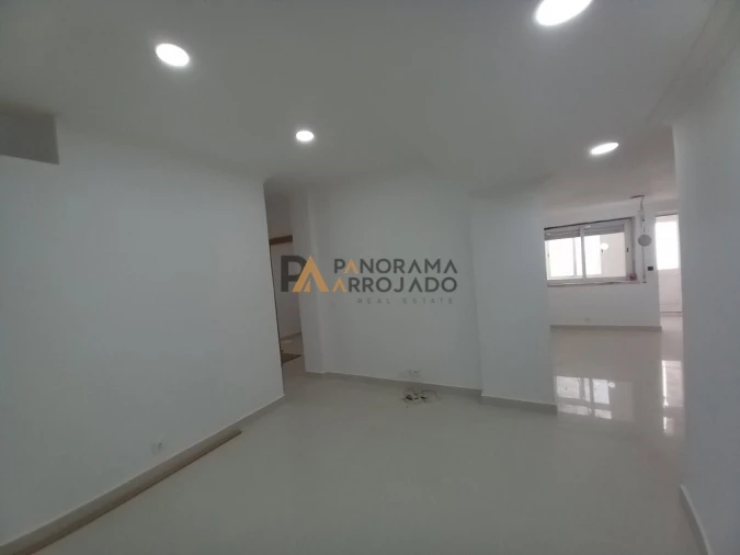 Moradia T6 para Venda em Carcavelos e Parede Foto 49