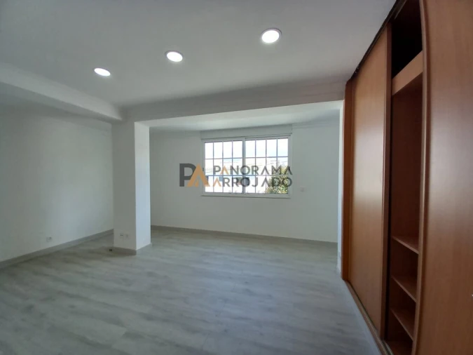 Moradia T6 para Venda em Carcavelos e Parede Foto 19