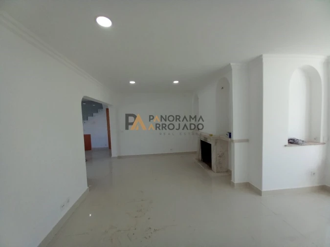 Moradia T6 para Venda em Carcavelos e Parede Foto 6