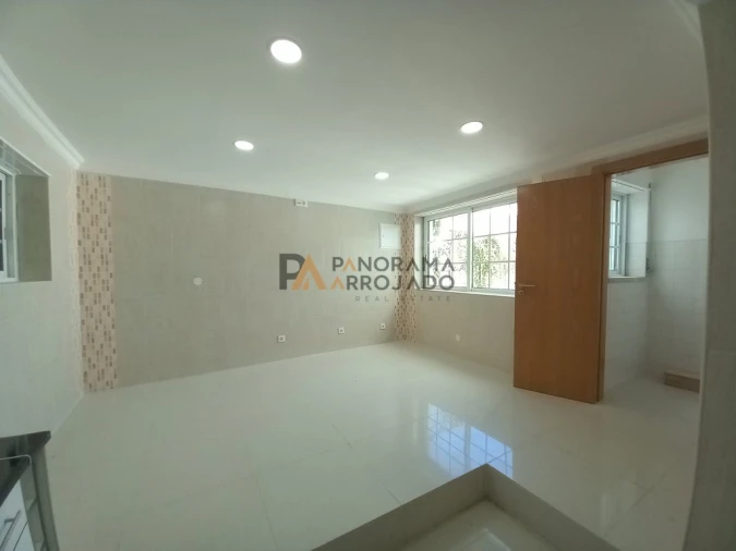 Moradia T6 para Venda em Carcavelos e Parede Foto 13