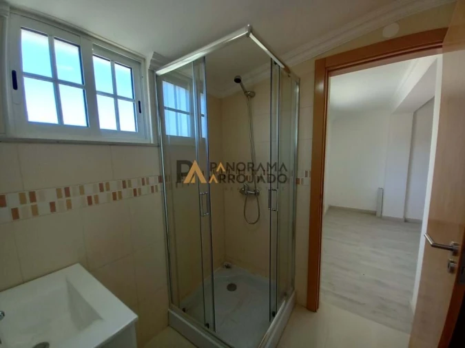 Moradia T6 para Venda em Carcavelos e Parede Foto 32