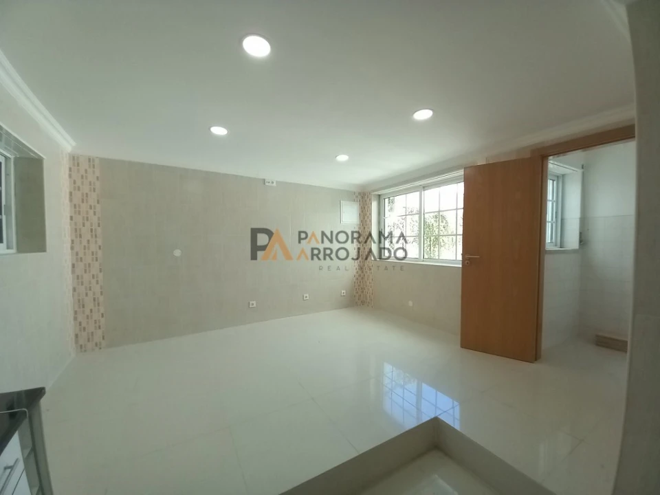 Moradia T6 para Venda em Carcavelos e Parede Foto 13