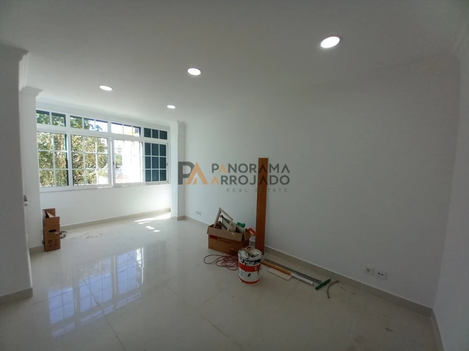 Moradia T6 para Venda em Carcavelos e Parede Foto 5