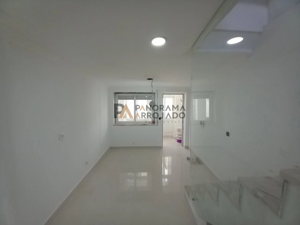 Moradia T6 para Venda em Carcavelos e Parede Foto 59