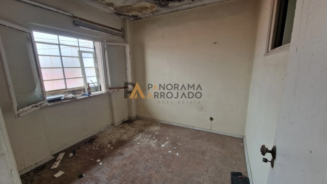 Apartamento T2 para Venda em Vila Franca de Xira Foto 5