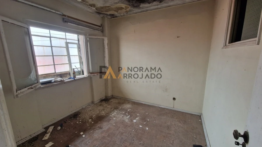 Apartamento T2 para Venda em Vila Franca de Xira Foto 12