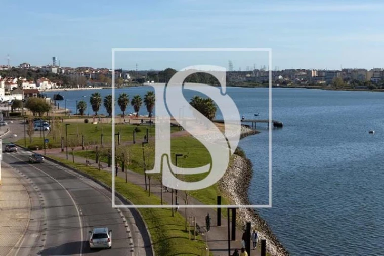 Apartamento T3 para Venda em Amora Foto 2