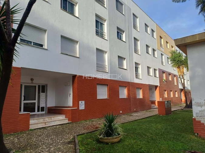 Apartamento T3 para Arrendamento em Azeitão (São Lourenço e São Simão)