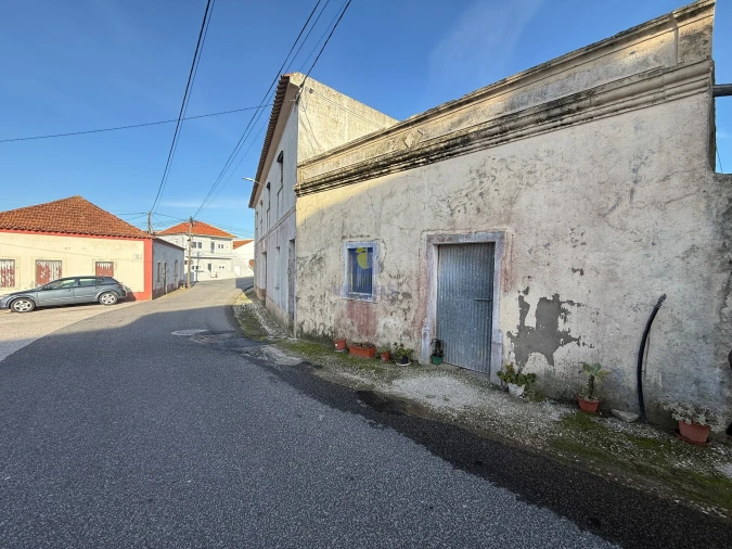 Moradia T1 para Venda em Santa Maria, São Pedro e Sobral da Lagoa