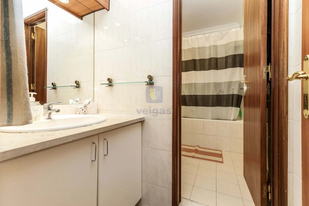 Apartamento T3 para Venda em Santo António dos Cavaleiros e Frielas Foto 27