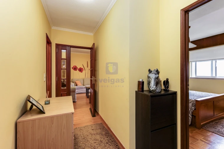 Apartamento T3 para Venda em Santo António dos Cavaleiros e Frielas Foto 4