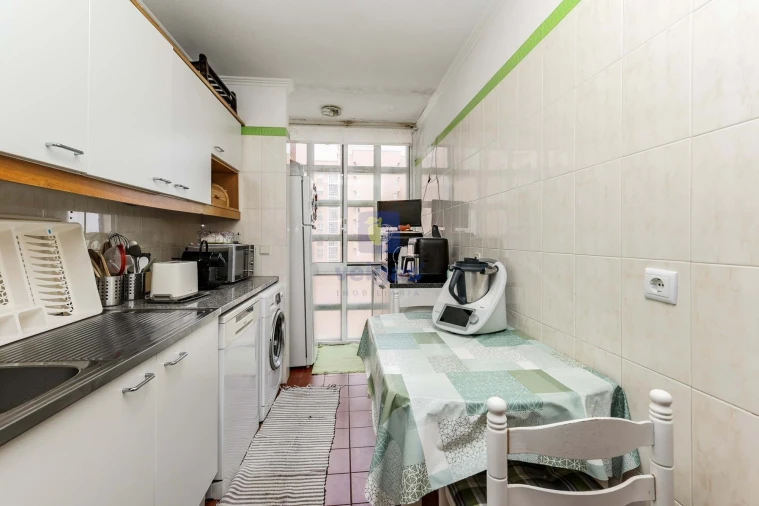 Apartamento T3 para Venda em Santo António dos Cavaleiros e Frielas Foto 13