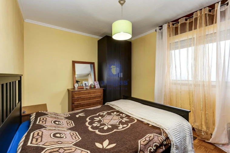 Apartamento T3 para Venda em Santo António dos Cavaleiros e Frielas Foto 21