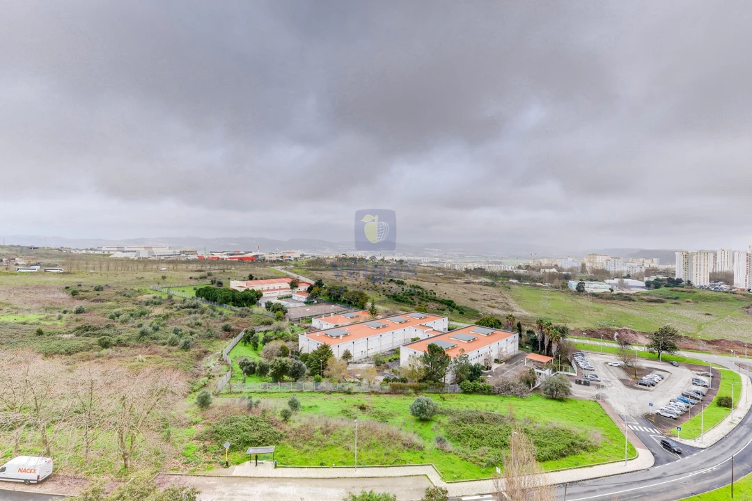 Apartamento T3 para Venda em Santo António dos Cavaleiros e Frielas Foto 30