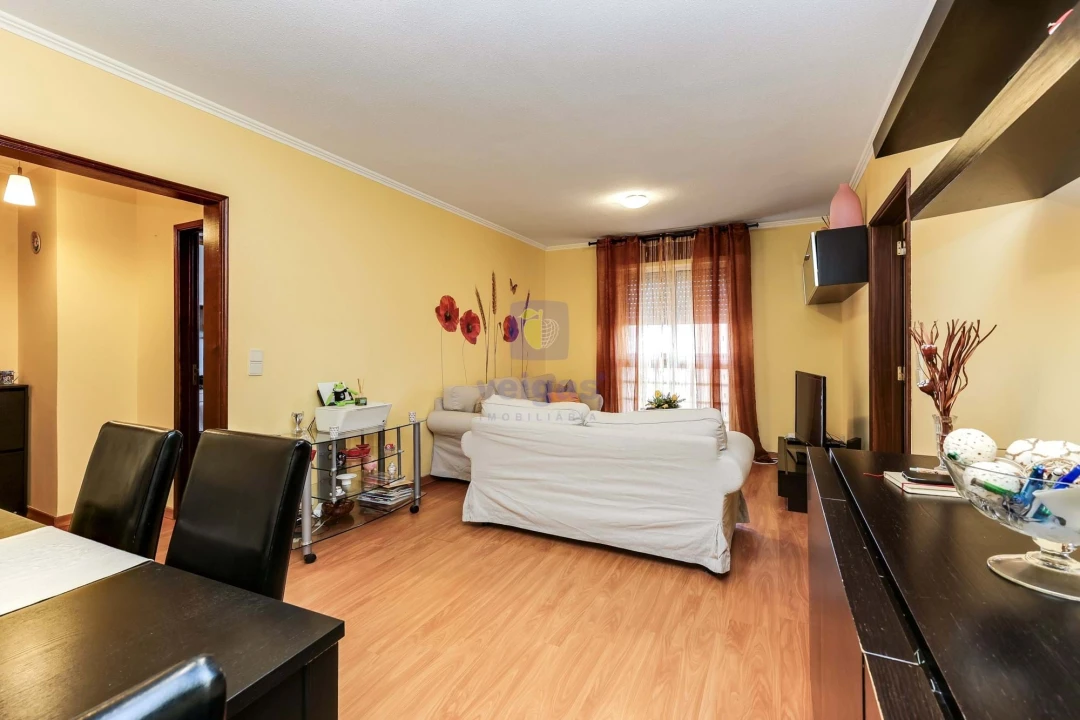 Apartamento T3 para Venda em Santo António dos Cavaleiros e Frielas Foto 1