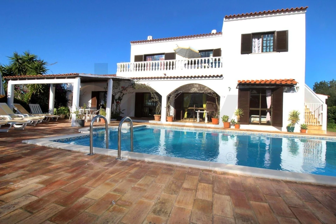 Moradia T4 para Venda em São Silvestre Foto 2