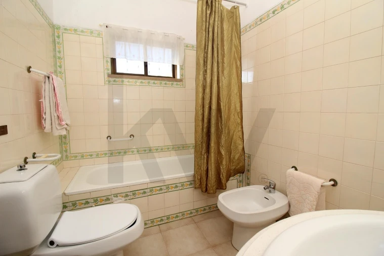 Moradia T4 para Venda em São Silvestre Foto 11