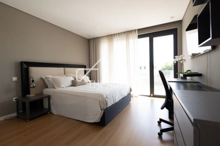 Moradia T4 para Arrendamento em Alcabideche Foto 18