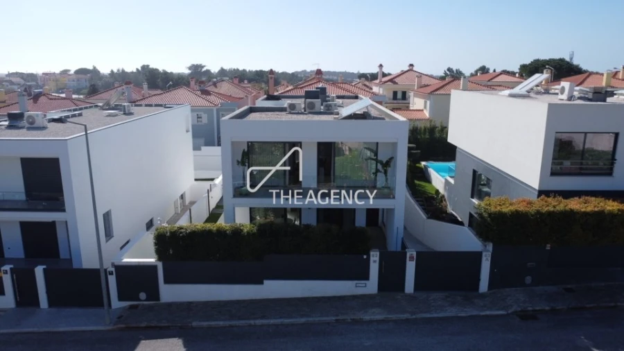 Moradia T4 para Arrendamento em Alcabideche Foto 4