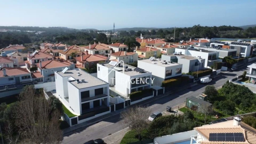 Moradia T4 para Arrendamento em Alcabideche Foto 1