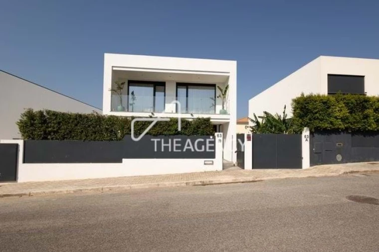 Moradia T4 para Arrendamento em Alcabideche Foto 2