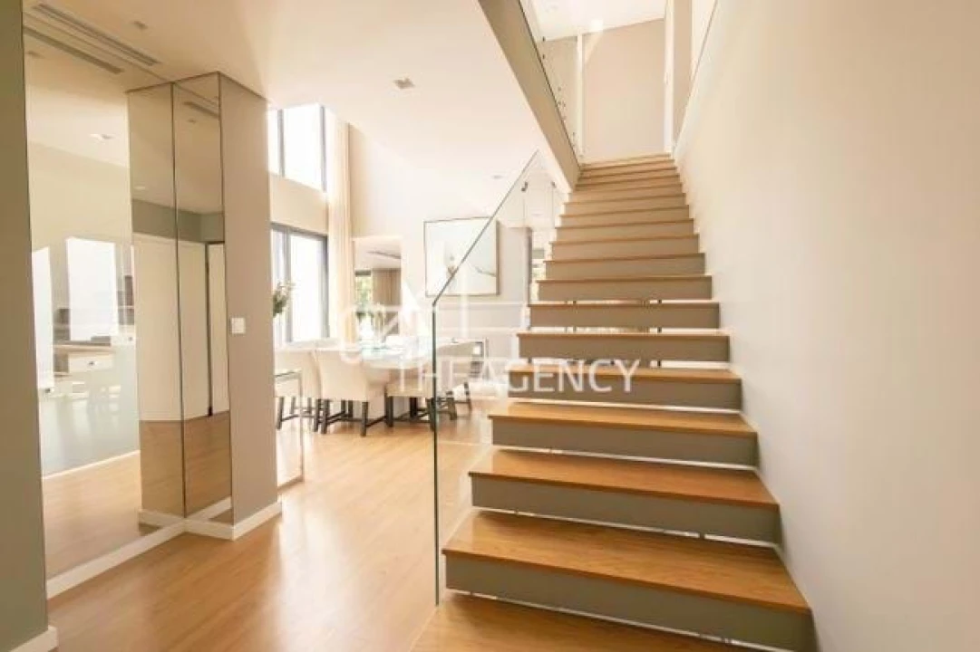 Moradia T4 para Arrendamento em Alcabideche Foto 4