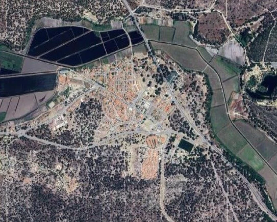 Moradia T2 para Venda em Carvalhal Foto 5