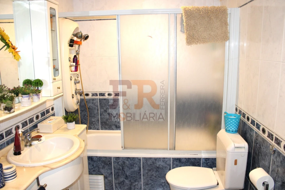 Apartamento T2 para Venda em Quinta do Anjo Foto 23